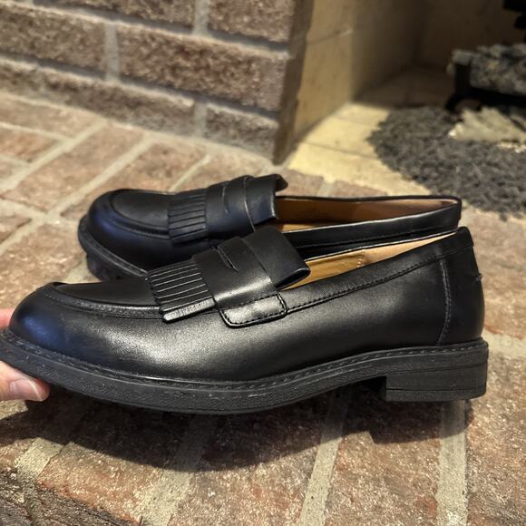 Easy Spirit Jett Fringe Leather Penny Loafer in Black Size 7.5W - Picture 3 of 16